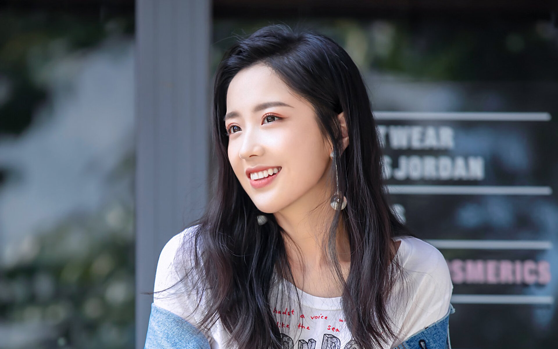 五大联赛是否通过中后场多点接应破解高压防守，五大联赛防守水平