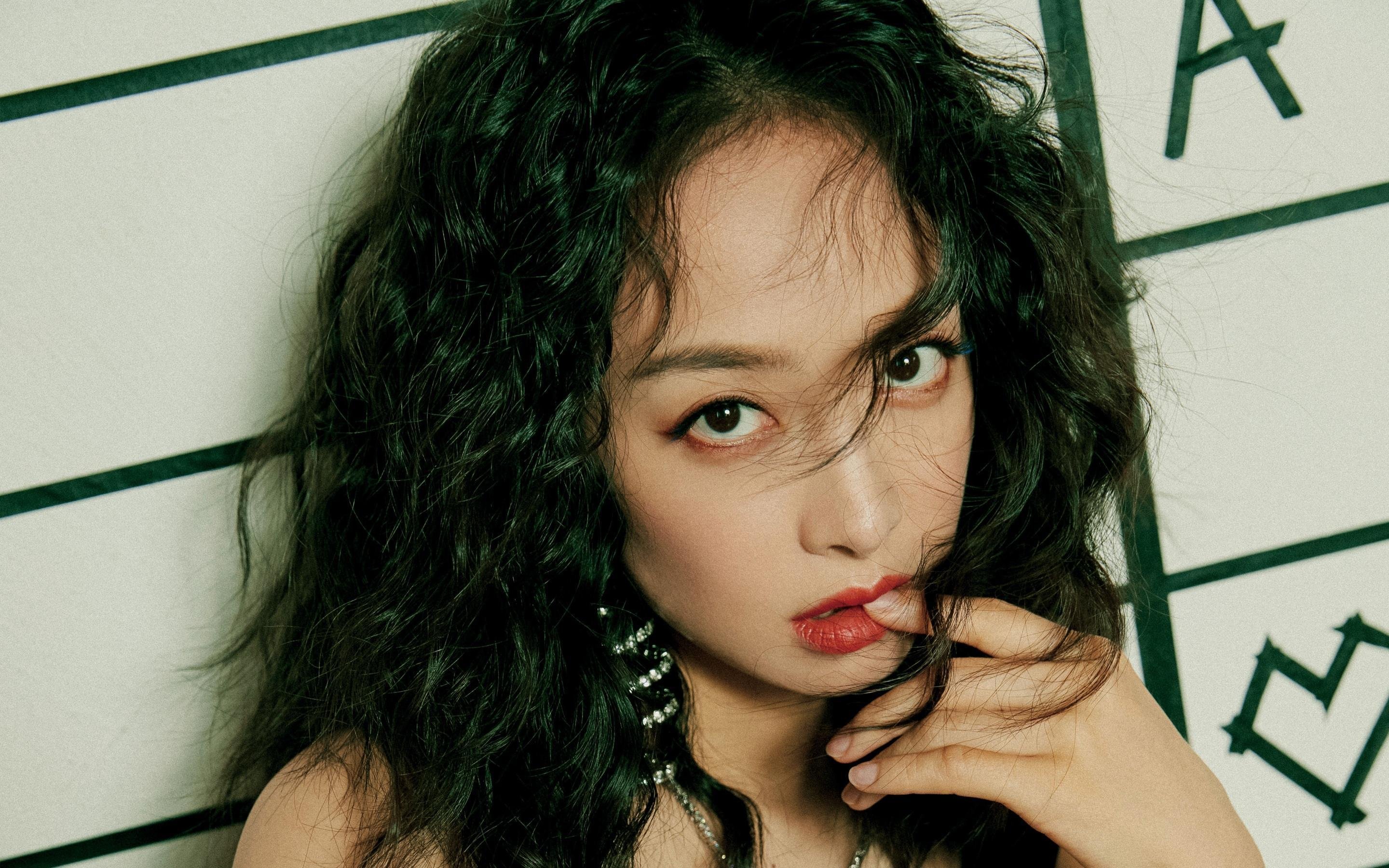 爱游戏体育-利物浦在欧冠赛场奋勇争先，目标更高